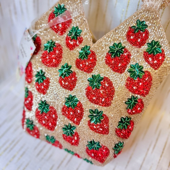 Beaded Strawberry Tote Bag | Summer Y2K Fruit Purse - Picture 4 of 6